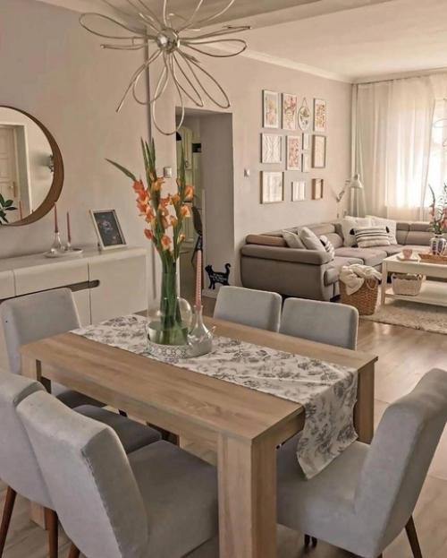 Великолепный ремонт в квартире с множеством мелких элементов декора, и это тот случай.