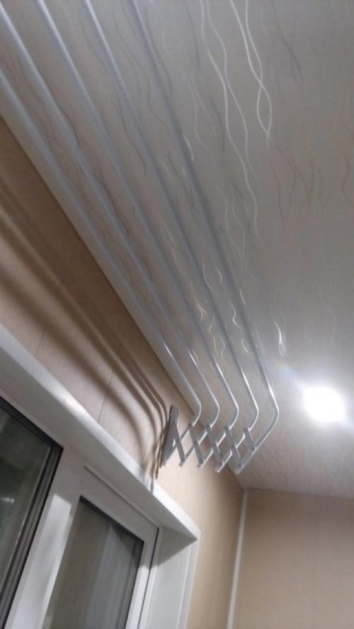 Я всегда считала, что балкон должен быть для отдыха и времяпровождения, но никак не для хлама. 03