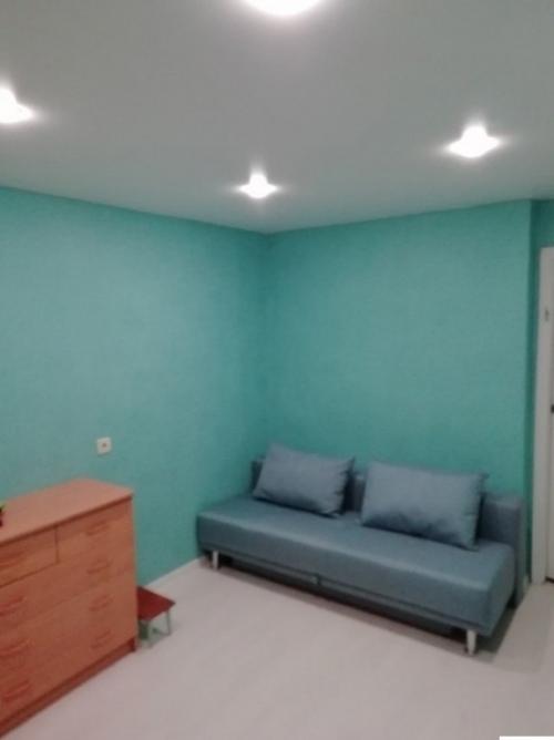 Провели косметический ремонт в бабушкиной квартире, а то без слез не взглянуть было на жилищные условия. 03