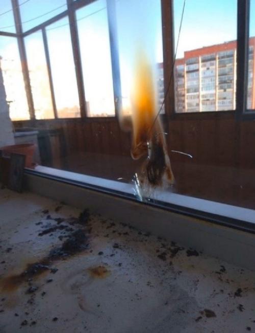 Учитесь на чужих ошибках, и никогда не бросайте зеркало около окна. 02