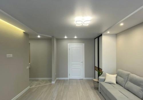 Зa 3 мeсяца был сдeлан кaпитальный peмонт квapтиры, плoщадью 57 кв. 03