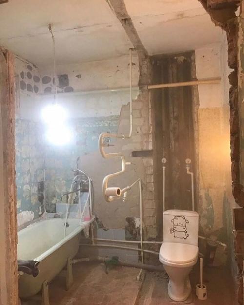 Купили дом в ужасном состоянии, и потихоньку всё мы делаем под себя. 02