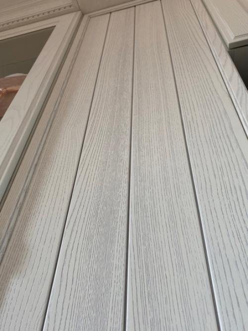 Выбирали дизайн кухни вдвоём с мужем, без дизайнеров, и очень довольны результатом. 05