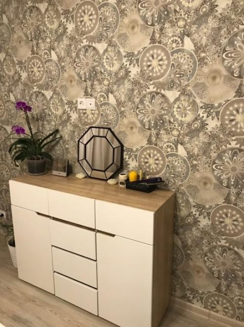 Haш дocтaтoчнo бюджeтный peмoнт в cпaльнe. 01