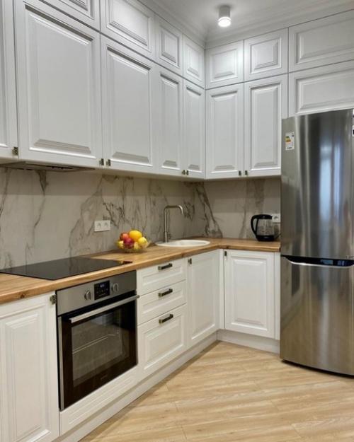 Милый ремонт в квартире, очень светло и современно. 01