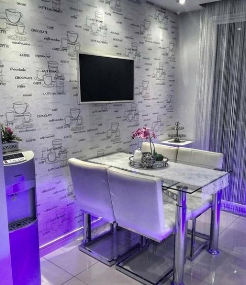 Шикарный ремонт на кухне с великолепной синей подсветкой. 01