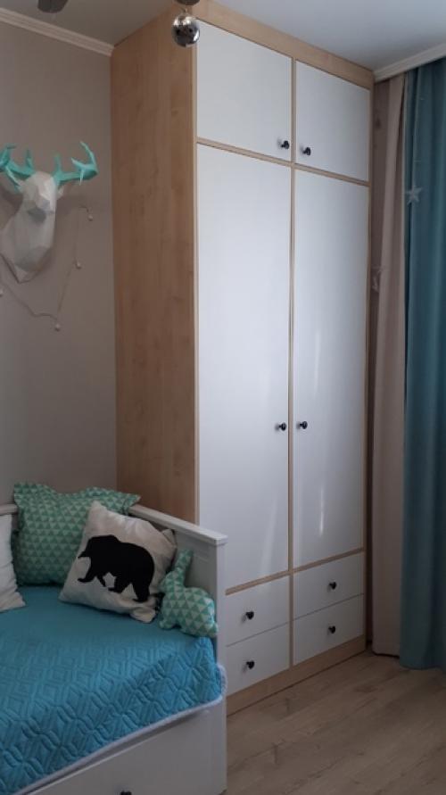 Детскую сделали ещё год назад, вот дошли руки сделать фото и поделиться результатом. 05