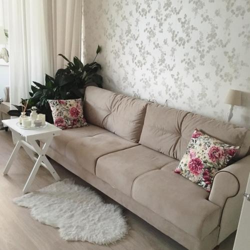 Наняла профессионального фотографа, чтобы сделать снимки моей квартиры во всех подробностях и показать вам. 02