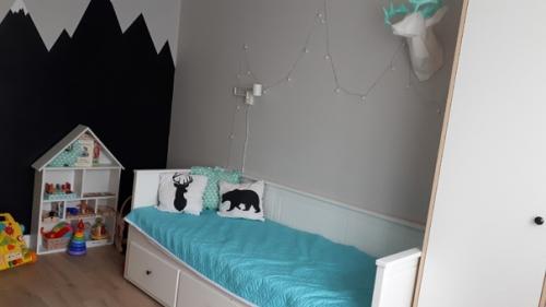 Детскую сделали ещё год назад, вот дошли руки сделать фото и поделиться результатом. 02