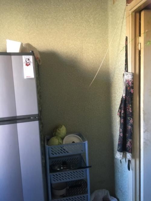 В общем мы решили, что пора бы нам сделать себе современную кухню. 03