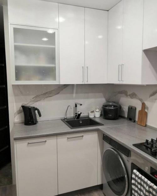 Моя совсем небольшая кухня, но уместила в неё всё необходимое. 02