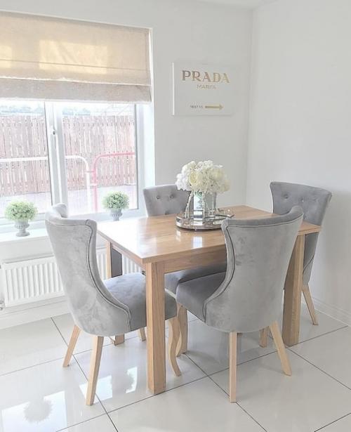 В интерьере очень хорошо выглядят светлые тона. 04