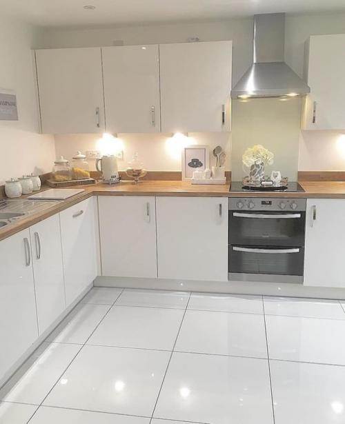 В интерьере очень хорошо выглядят светлые тона. 03