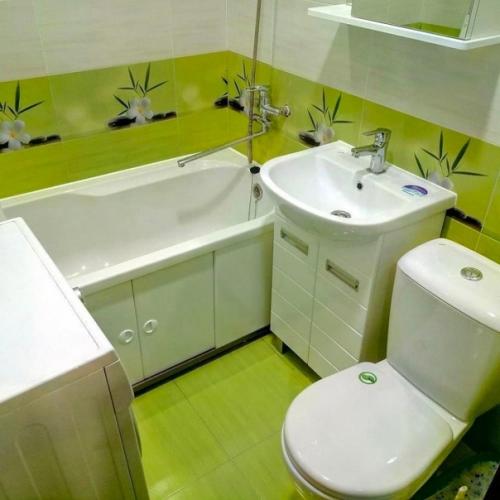 Муж самостоятельно осуществил ремонт в ванной, площадь которой составляет 3, 8 кв. 01