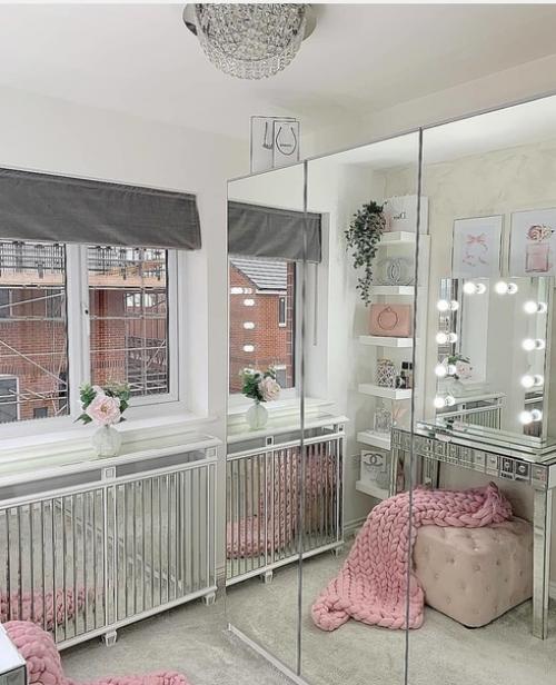 В интерьере очень хорошо выглядят светлые тона. 07