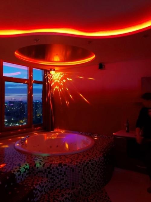 Я недавно довольно странную квартиру снял. 02