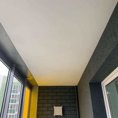 Такой вот незамысловатый балкончик получился у нас. 02