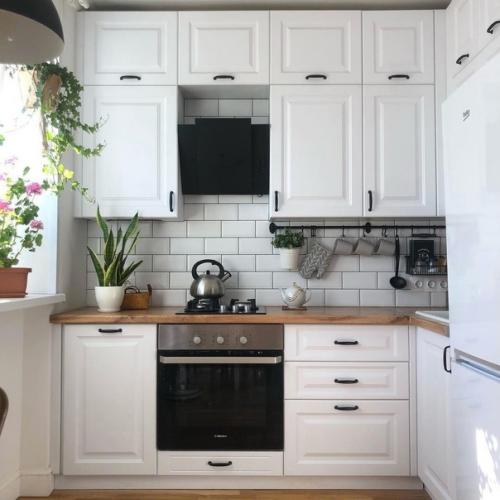 Эта небольшая однокомнатная квартира в хрущевке - это по-настоящему удивительный случай! 02