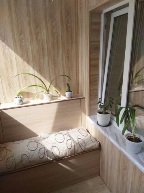 Так мы балкончик обустроили. 01