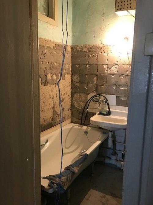 Кап ремонт нашей ванной, ушло на это дело 4 месяца.