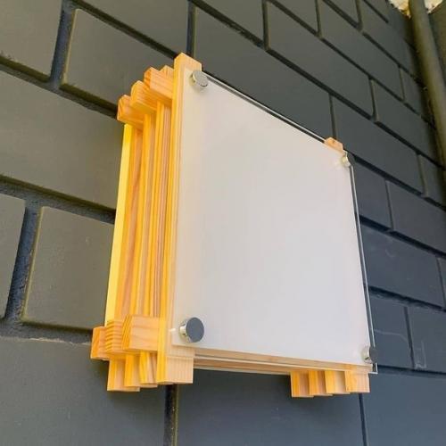 Такой вот незамысловатый балкончик получился у нас. 04