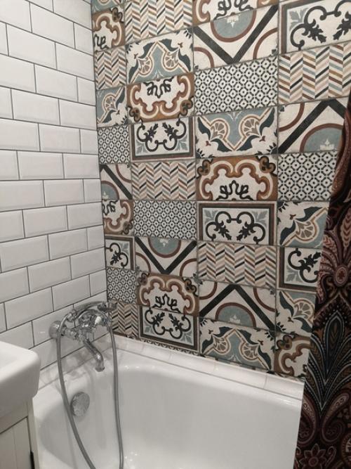 Промахнулась с плиткой на полу, в интерьере оказался слишком Тёплым оттенком. 02