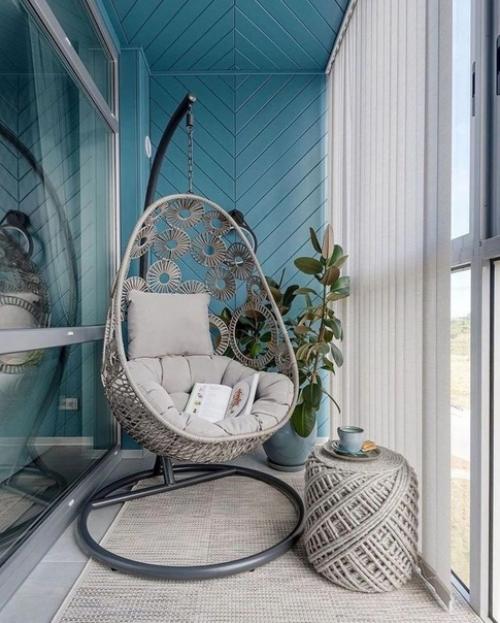 Лоджия - это идеальное место для создания пространства для отдыха. 01