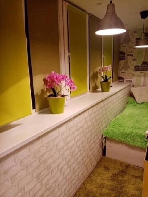 Решили, что у дочки должно быть своё личное пространство, а живём ы в однушке. 01