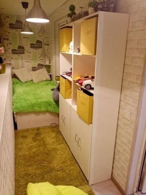 Решили, что у дочки должно быть своё личное пространство, а живём ы в однушке. 07