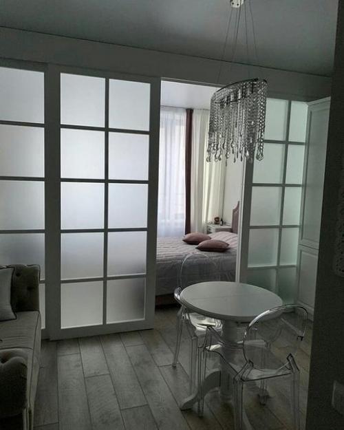 Недавно закончили ремонт в квартире студии для дочки. 02