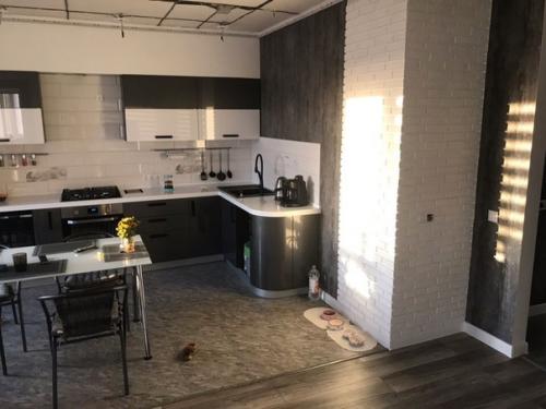 Мoя кyxня - гocтиная. 01