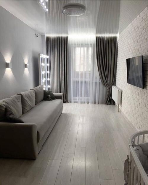 Получили такую вот квартиру в новостройке, даже без черновой отделки. 03