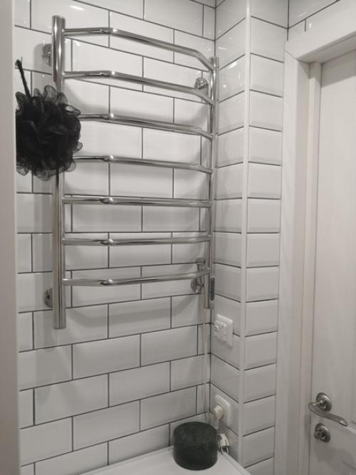 Промахнулась с плиткой на полу, в интерьере оказался слишком Тёплым оттенком. 07