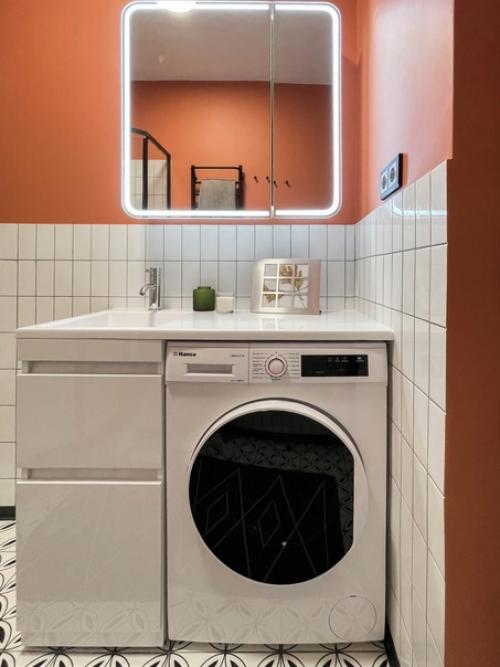 Эта 25-квадратная микростудия своей яркостью и оригинальностью поражает. 07