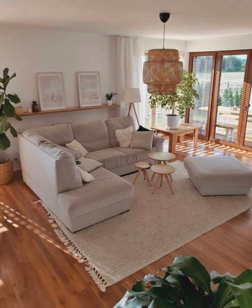 Этот дом просто поражает своей красотой как снаружи, так и внутри. 02