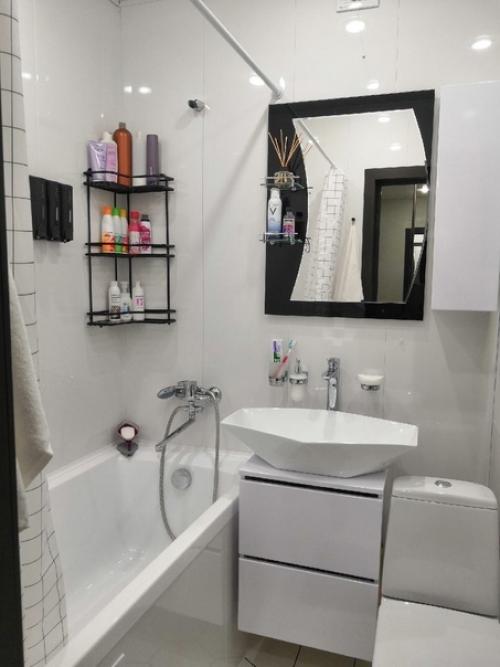 Наши ресурсы были ограничены, но мы смогли создать уютное жилище. 06