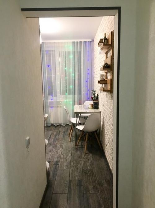 Преобразили полностью убитую кухню. 05