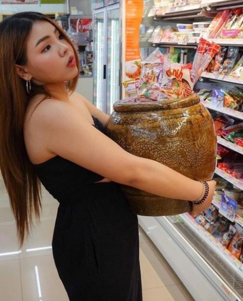 Полиэтиленовые пакеты запрещены в Тайланде.