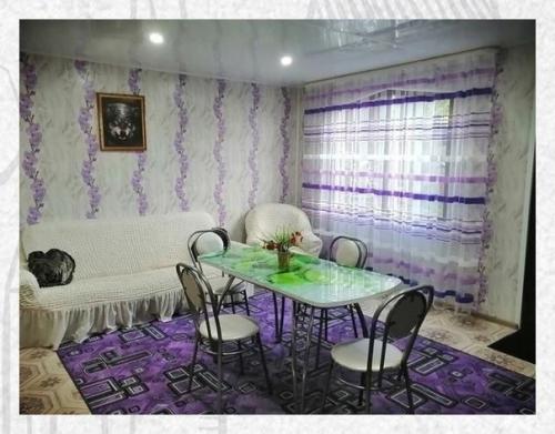 Вот такую вот летнию кухню оперативно отстроили у себя на участке. 04