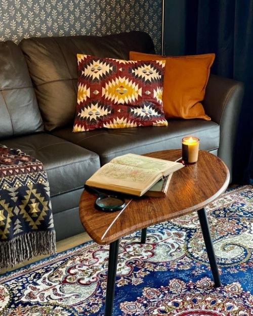 Этот загородный домик расположен в сердце петербургской области и просто поражает своей красотой и уютом. 04