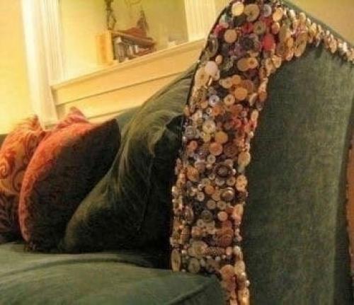 Несколько решений, как люди маскируют разорванные углы на мебели. 02