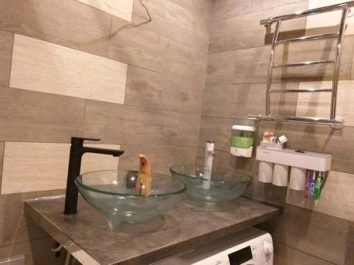 Своими руками она превратила 3, 5 квадратных метра в обалденную ванную комнату! 06