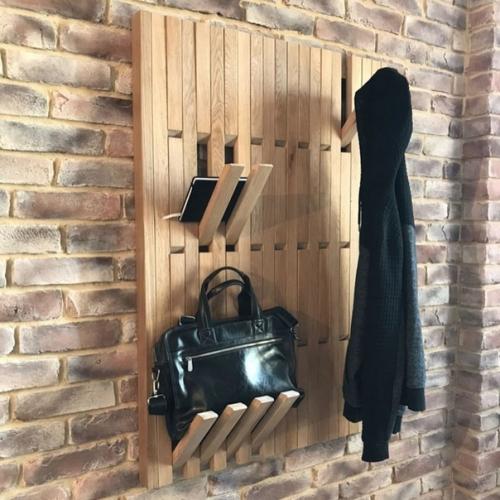 Как то несколько месяцев назад увидел у вас интересную полку вешалку, что решил попробовать сделать в свою квартиру такую.