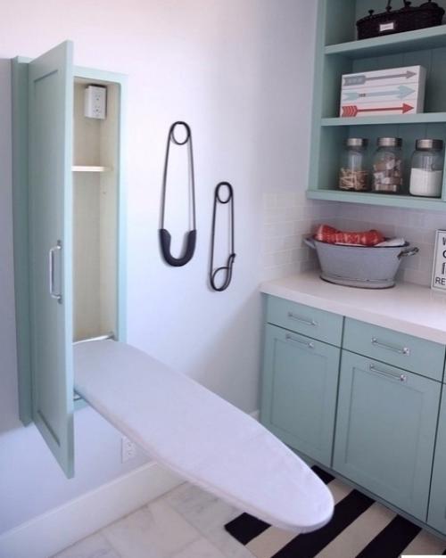 Я хочу показать вам прачечную в моем частном доме, которую мы обустроили в отдельном помещении. 01