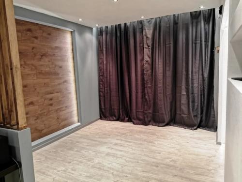 Из старой однушки в современную квартиру для холостого мужика стоит отметить, что до тоже вполне себе ничего. 07