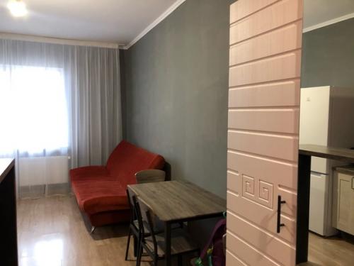 Маленькая студия в 23 кв. 02