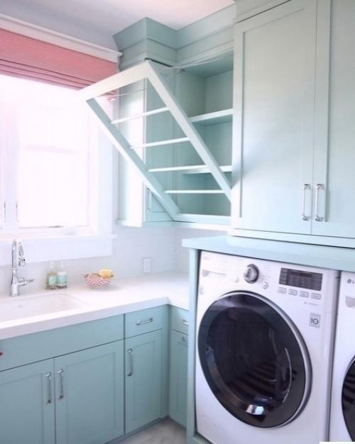 Я хочу показать вам прачечную в моем частном доме, которую мы обустроили в отдельном помещении.