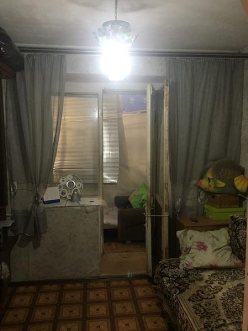 Из этого навалившегося на мою голову ужаса, с общей площадью 26 кв. 01