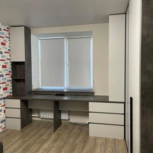 Зону окна всегда можно использовать с пользой, а самое главное экономией места в квартире, особенно, если площадь ограничена.