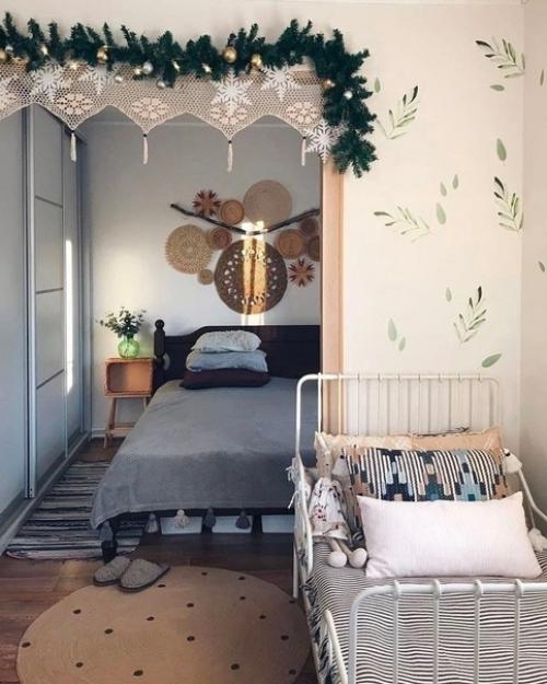 Домик, на первый взгляд, не заинтересует своей внешностью, но только до того момента, как вы окажетесь внутри. 01